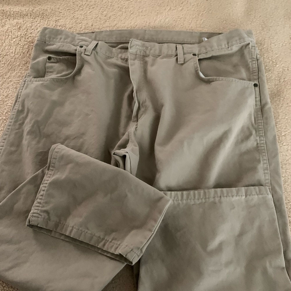 Wrangler men’s pants size 42 x 30